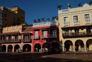Cartagena: Walled City and Getsemani Shared Walking Tour