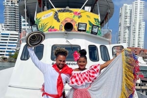 カルタヘナ：ディナーとオープン・バー付き白夜ボート・ツアー