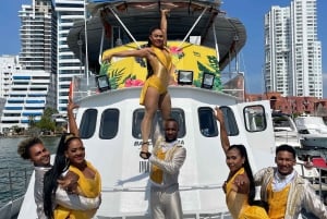 カルタヘナ：ディナーとオープン・バー付き白夜ボート・ツアー