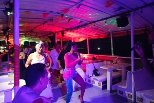 カルタヘナ：ディナーとオープン・バー付き白夜ボート・ツアー