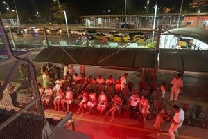 Картахена: Экскурсия на лодке 'Белая ночь' с ужином и открытым баром