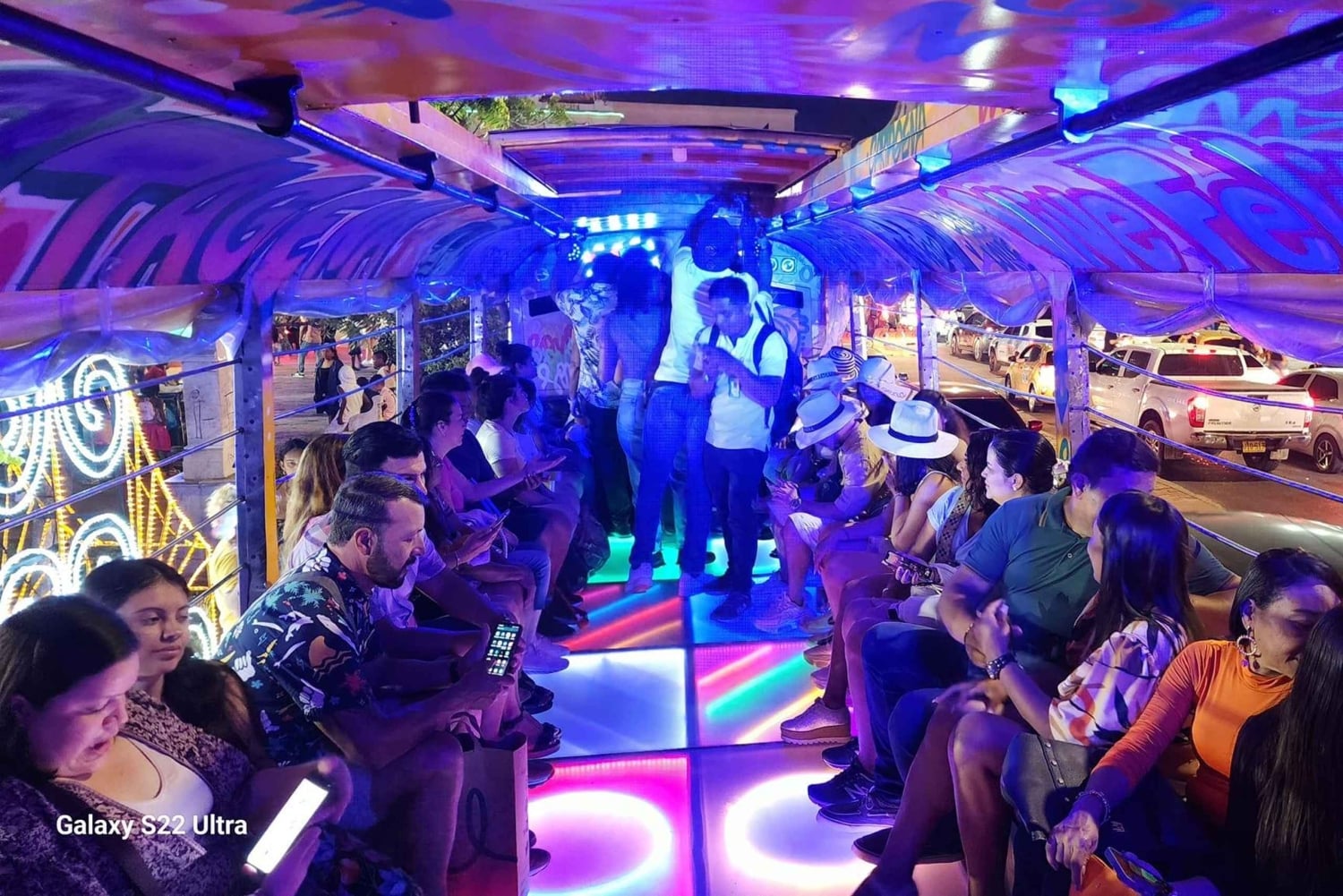 Chiva Rumbera Tour with Music, Party, and Fun in Cartagena