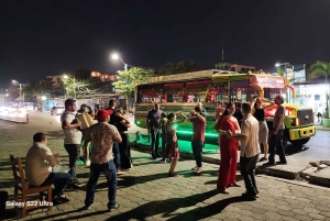 Chiva Rumbera Tour with Music, Party, and Fun in Cartagena