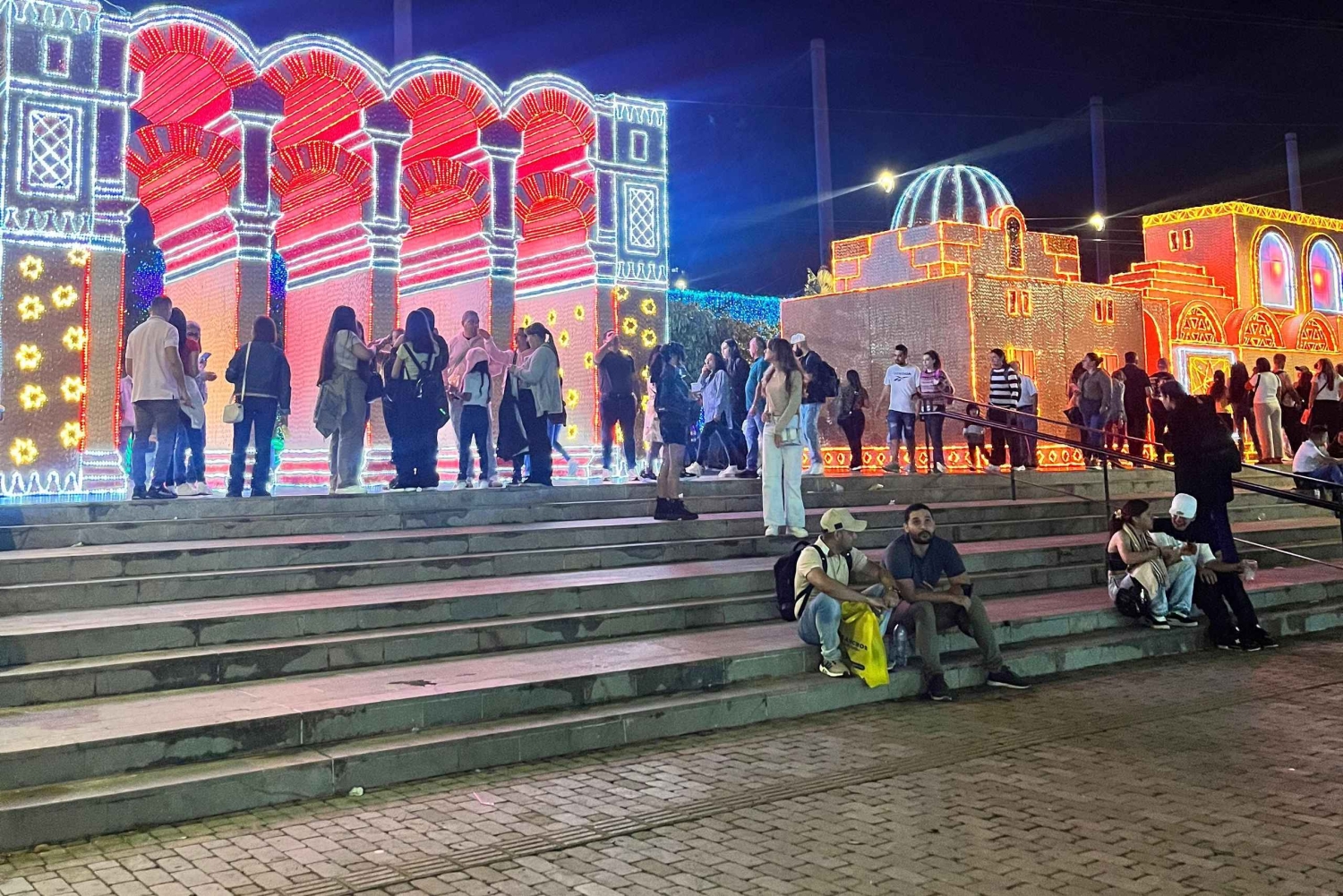 Julbelysning på Medellínfloden