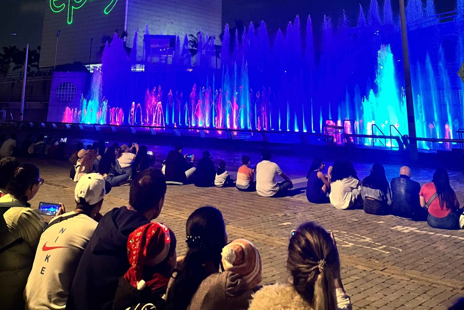 Julbelysning på Medellínfloden