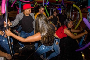 Medellín: Recorriendo el Alma de la ciudad en la tradicional Chiva Rumbera