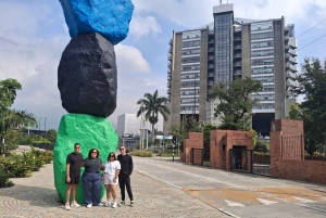 Citytour, comuna13, metro cable, botero, pueblito paisa. Privato