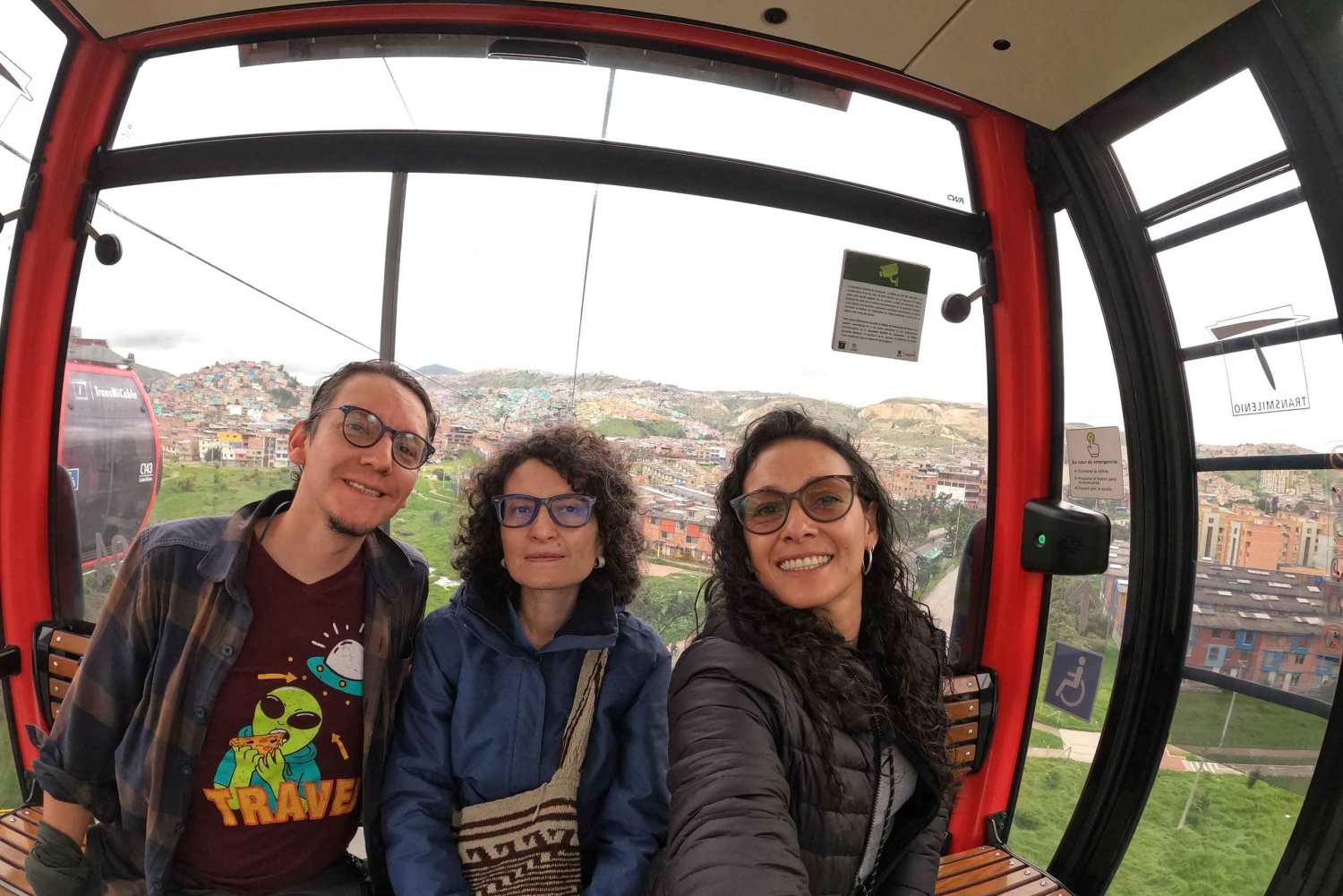 Le quartier Ciudad BolÃvar en téléphérique, visite et atelier de graffiti