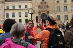 Shared Tour Colombian Conflict War, Drug Trafficking & Peace