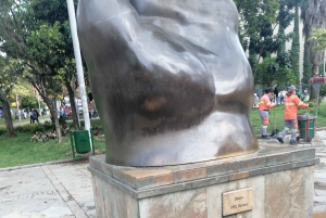 Comuna 13, City tour, History, and Resilience