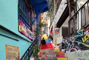 Comuna 13: Graffiti-tur & Street Food/drink med telesferic