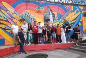 Comuna 13: Graffiti-tur & Street Food/drink med telesferic