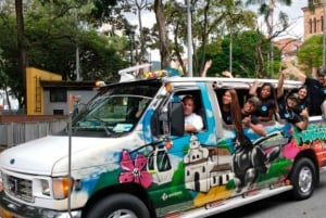 Comuna 13: Graffiti Tour com degustação, show ao vivo e galeria