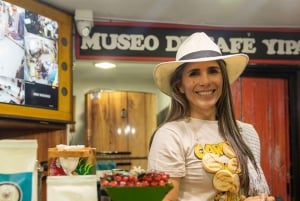Comuna 13: Graffiti Tour com degustação, show ao vivo e galeria