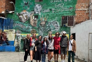 Comuna 4 - Moravia Tour