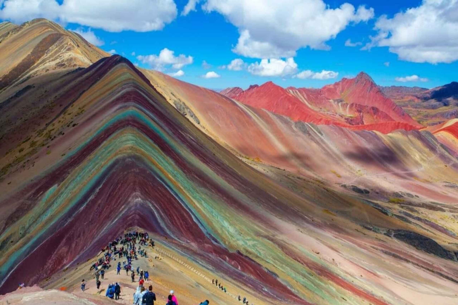 Cusco: Tour de un día a la Montaña de 7 Colores y Valle Rojo todo incluido
