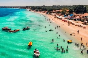 Excursion d'une journée à Playa Tranquila VIP avec parasols, déjeuner en bus !