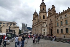 De un grito hasta la independencia 'Los pasos de Bolívar'