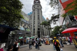 Centro comercial y galerías de arte/museo