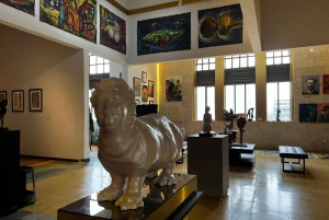 Centro comercial y galerías de arte/museo