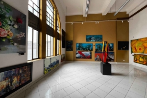 Centro comercial y galerías de arte/museo