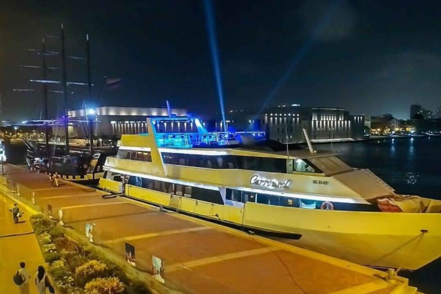 Exotic Yacht - Passeio pela baía de Cartagena