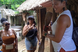 Cartagena: Visita a Palenque, espectáculo de danza, almuerzo, servicio de recogida incluido