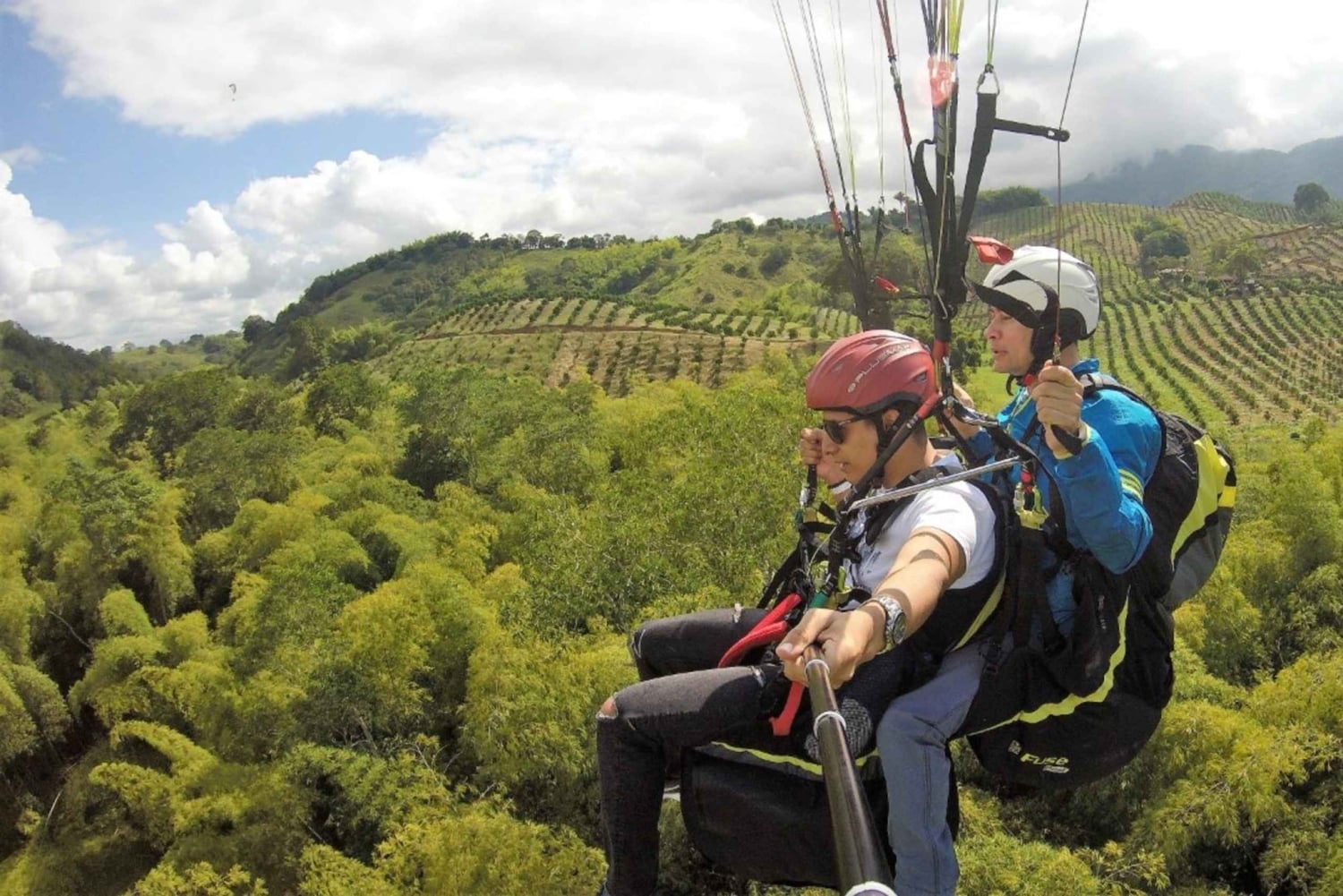 Lentävä laskuvarjoliito päiväretki Calarcassa