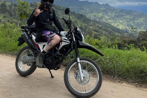 Fra Bogota: Motorsykkeltur til fossen La Chorrera