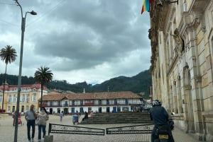 VON BOGOTA: Salzkathedrale und Andrés Carne de Res Tour (Chía)