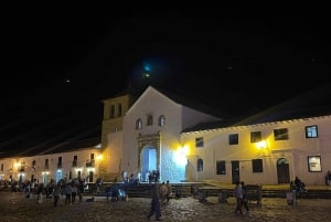 ボゴタ：ヴィラ デ レイバ ラキラ ポソス アズレスなどへのツアー