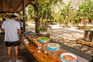 カルタヘナ発：5つの島でスノーケリング、ビーチ、ビュッフェランチ付き