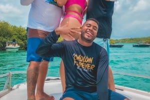 From Cartagena: Full Day Guided Tour to Cholon Island