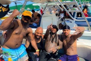 From Cartagena: Full Day Guided Tour to Cholon Island