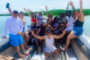 From Cartagena: Full Day Guided Tour to Cholon Island