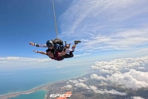 From Cartagena: Tandem Skydive, Sea view.