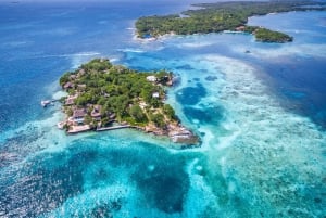 Au départ de Carthagène : 5 îles avec plongée avec tuba, plages et déjeuner buffet