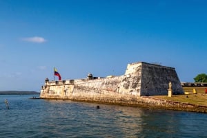 Au départ de Carthagène : 5 îles avec plongée avec tuba, plages et déjeuner buffet