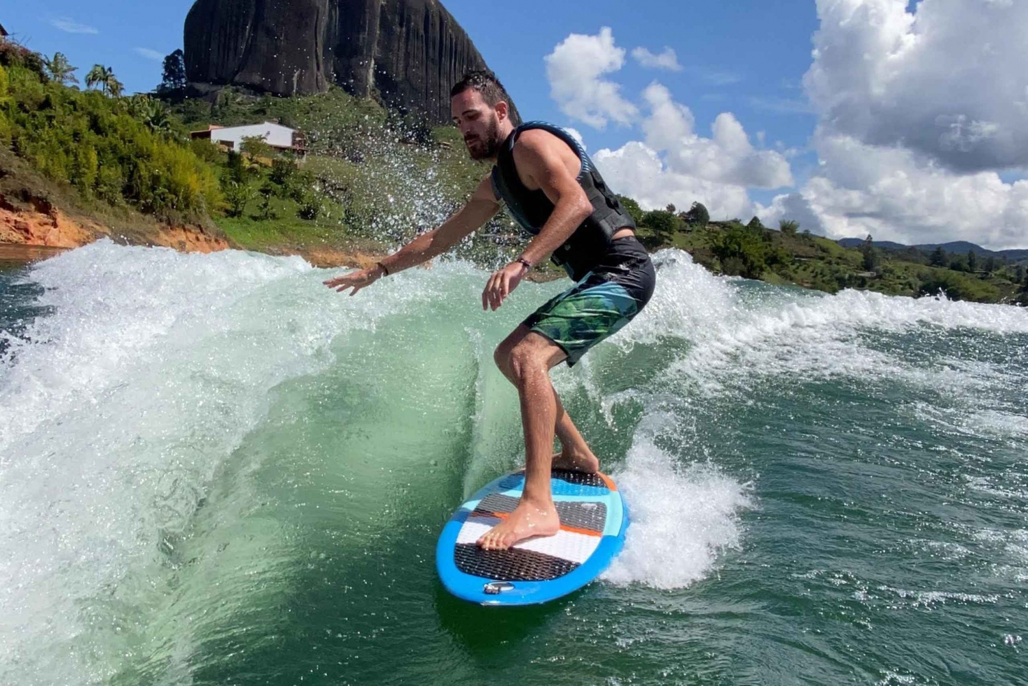 From Guatape: 1-Hour Wakeboarding