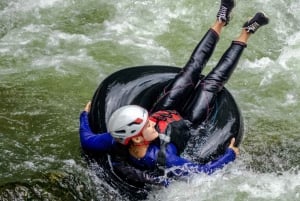 Depuis Guatape : 4 heures de descente en chambre à air sur la rivière Arenal