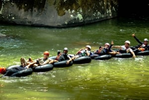 Depuis Guatape : 4 heures de descente en chambre à air sur la rivière Arenal