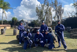 Von Guatape aus: Pablo Escobar Mansion, Paintball und Bootsfahrt