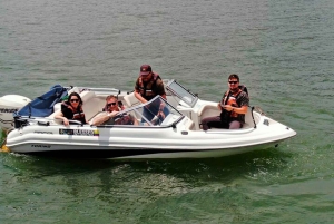 Von Guatape aus: Pablo Escobar Mansion, Paintball und Bootsfahrt