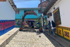Fra Medellín: 2-dages eventyr i Guatapé og San Rafael