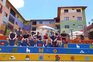 Desde Medellín: excursión de un día a Guatapé con El Peñol Rock y almuerzo