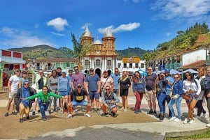 Desde Medellín: Guatape El Peñol con Barco, Desayuno y Almuerzo