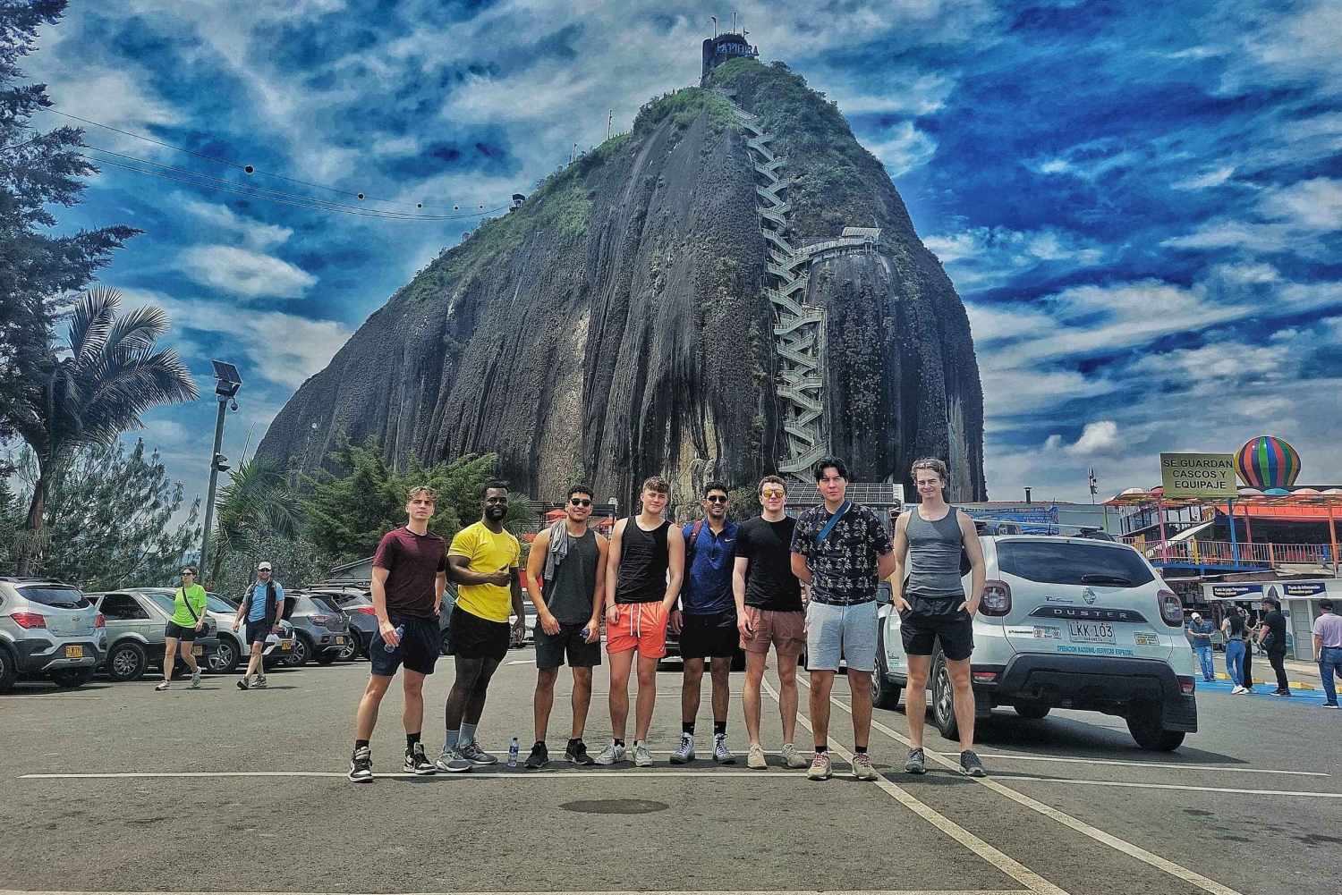 Fra Medellin: Guatape El Peñol med båt + gastronomisk tur