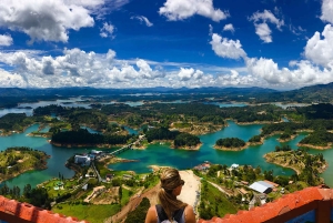 Fra Medellin: Guatape El Peñol med båt + gastronomisk tur