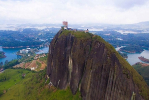 Medellin: Guatapé Tour, Lunch, Cruise, & Piedra del Peñol