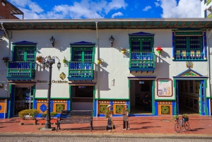 From Medellin: Guatapé Full-Day Tour with Piedra del Peñol